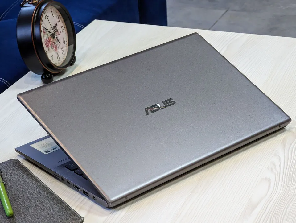 ASUS Vivobook 15 M1502Q | Ryzen 7 5800HS | 16GB | SSD 512GB | 15,6″ Full HD TN — вид 2