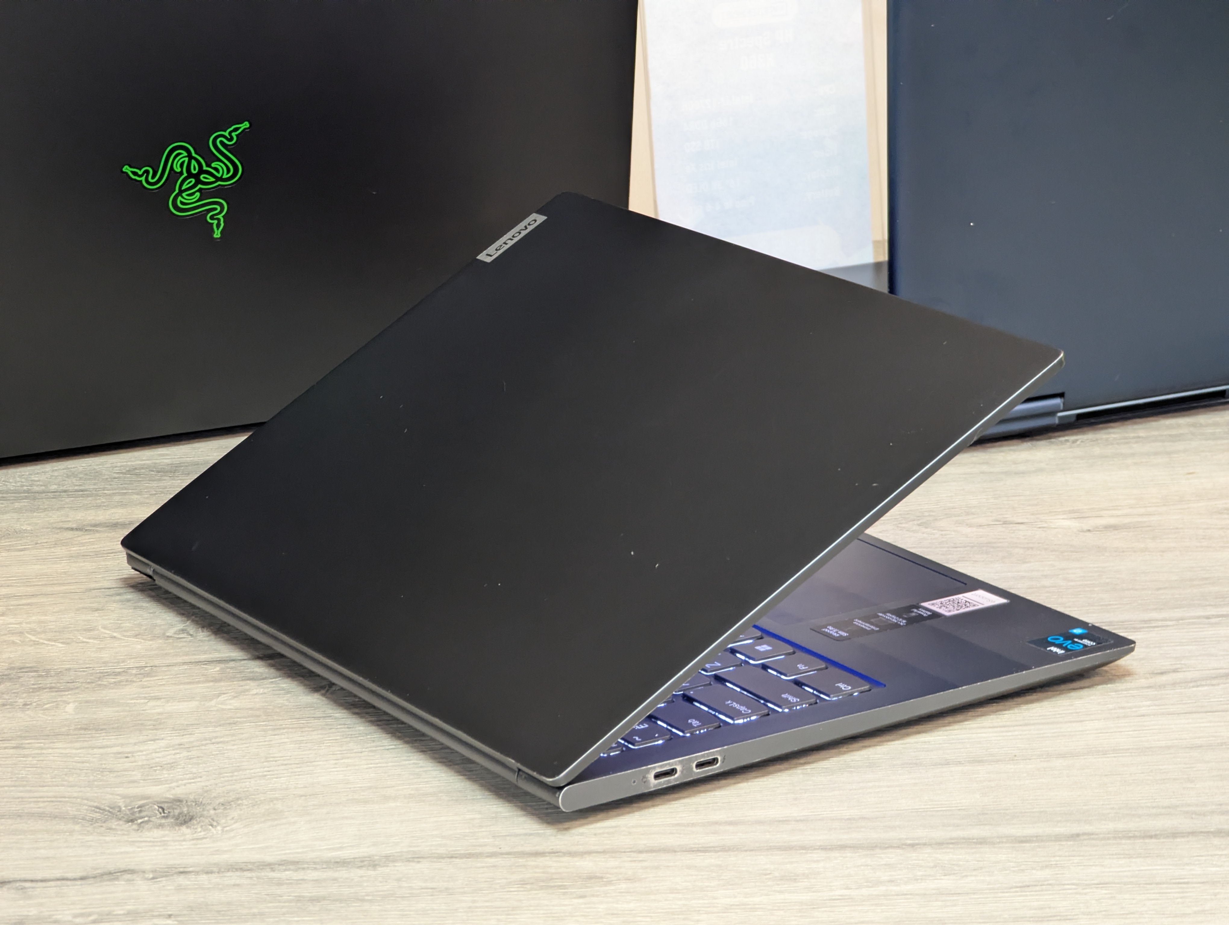 Lenovo IdeaPad Slim 7 Pro 14IHU5 | i7-11370H | 16GB Ram | 256GB | Touch — miniatură 10