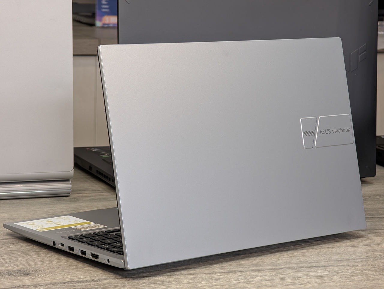 ASUS Vivobook M1502YA | Ryzen 7 5825U | 16GB | SSD 512GB | 15,6″ Full HD — miniatură 11