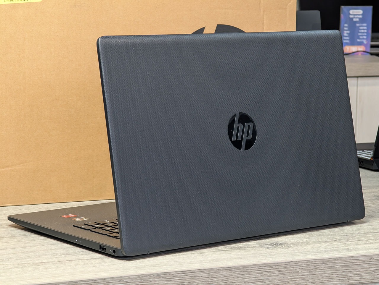 Nou! HP Laptop 17 | Pentium Silver N5030 | 8GB | SSD 256GB | 17,3″ Full HD — vedere 2