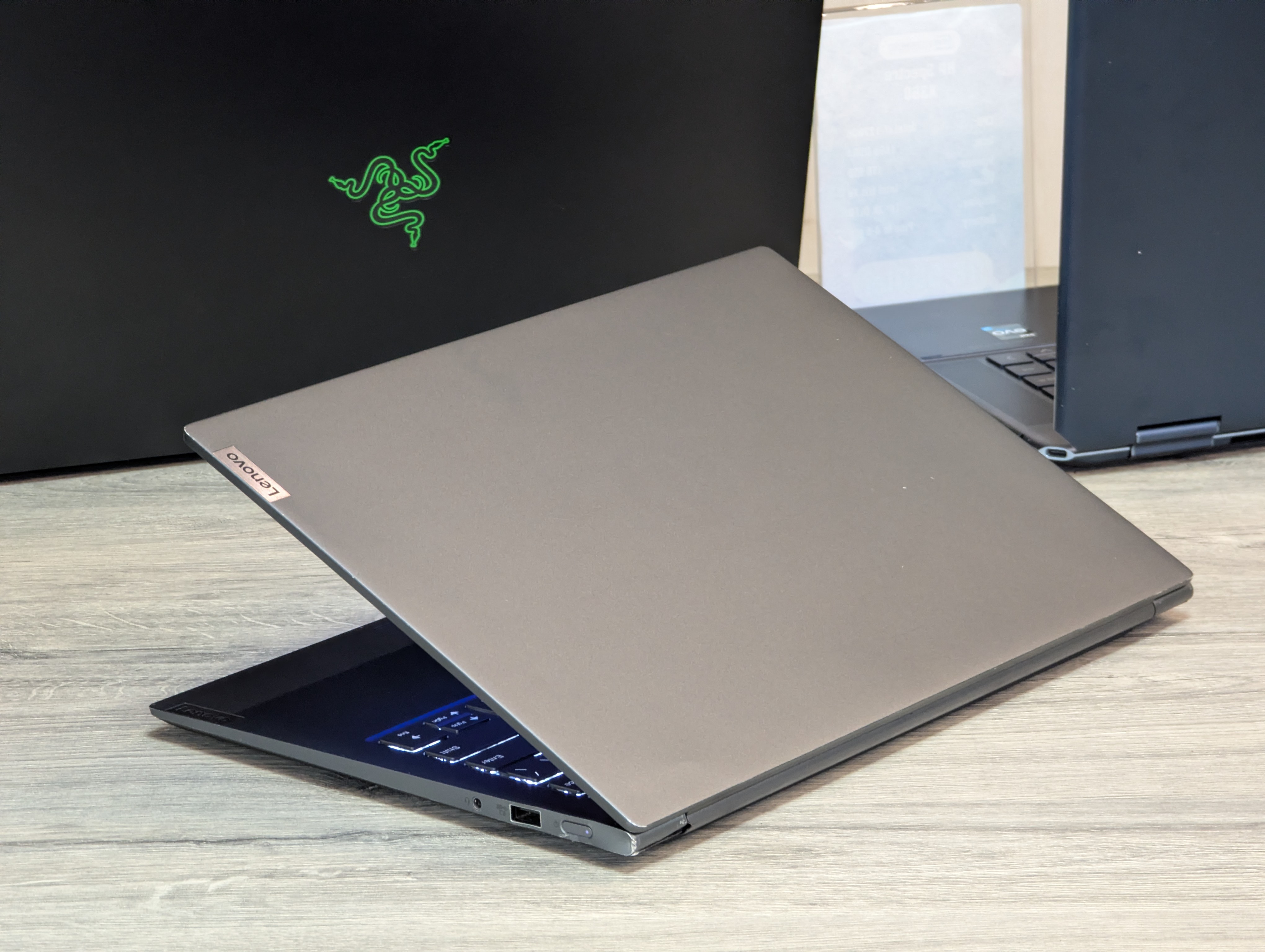Lenovo IdeaPad Slim 7 Pro 14IHU5 | i7-11370H | 16GB Ram | 256GB | Touch — miniatură 12