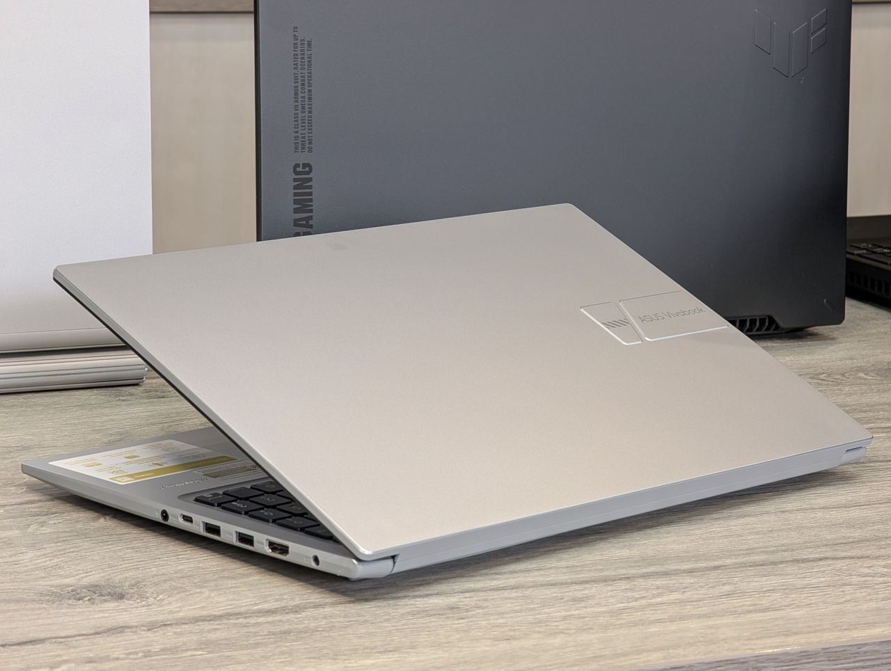 ASUS Vivobook M1502YA | Ryzen 7 5825U | 16GB | SSD 512GB | 15,6″ Full HD — miniatură 14