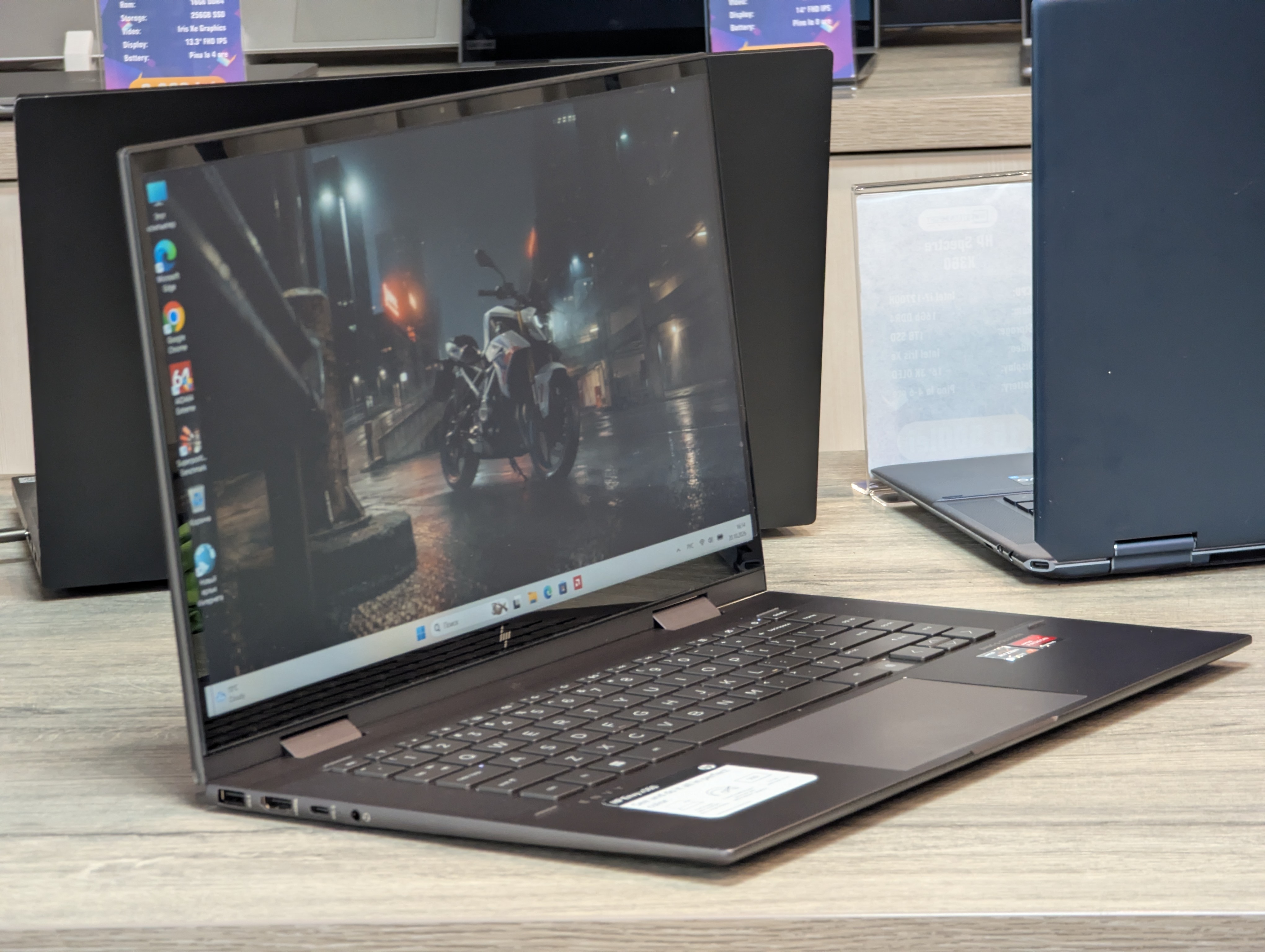 HP Envy x360 15 | Ryzen 7 5825U | 16GB Ram | 512GB | Touch — miniatură 6