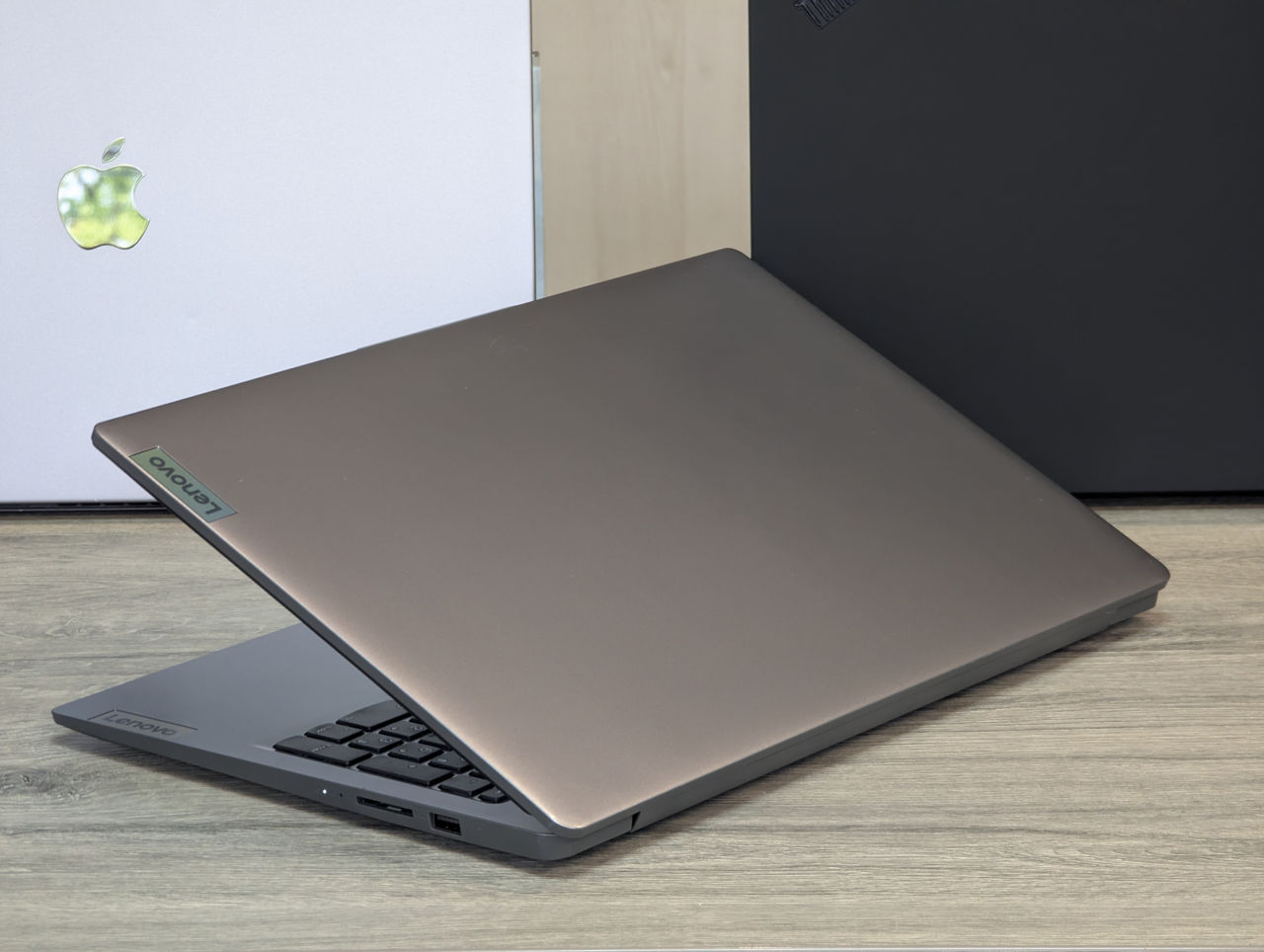 Lenovo IdeaPad Slim 3 | Core i3-N305 | 8GB RAM | SSD 256GB | Intel UHD | 15.6″ Full HD — miniatură 5