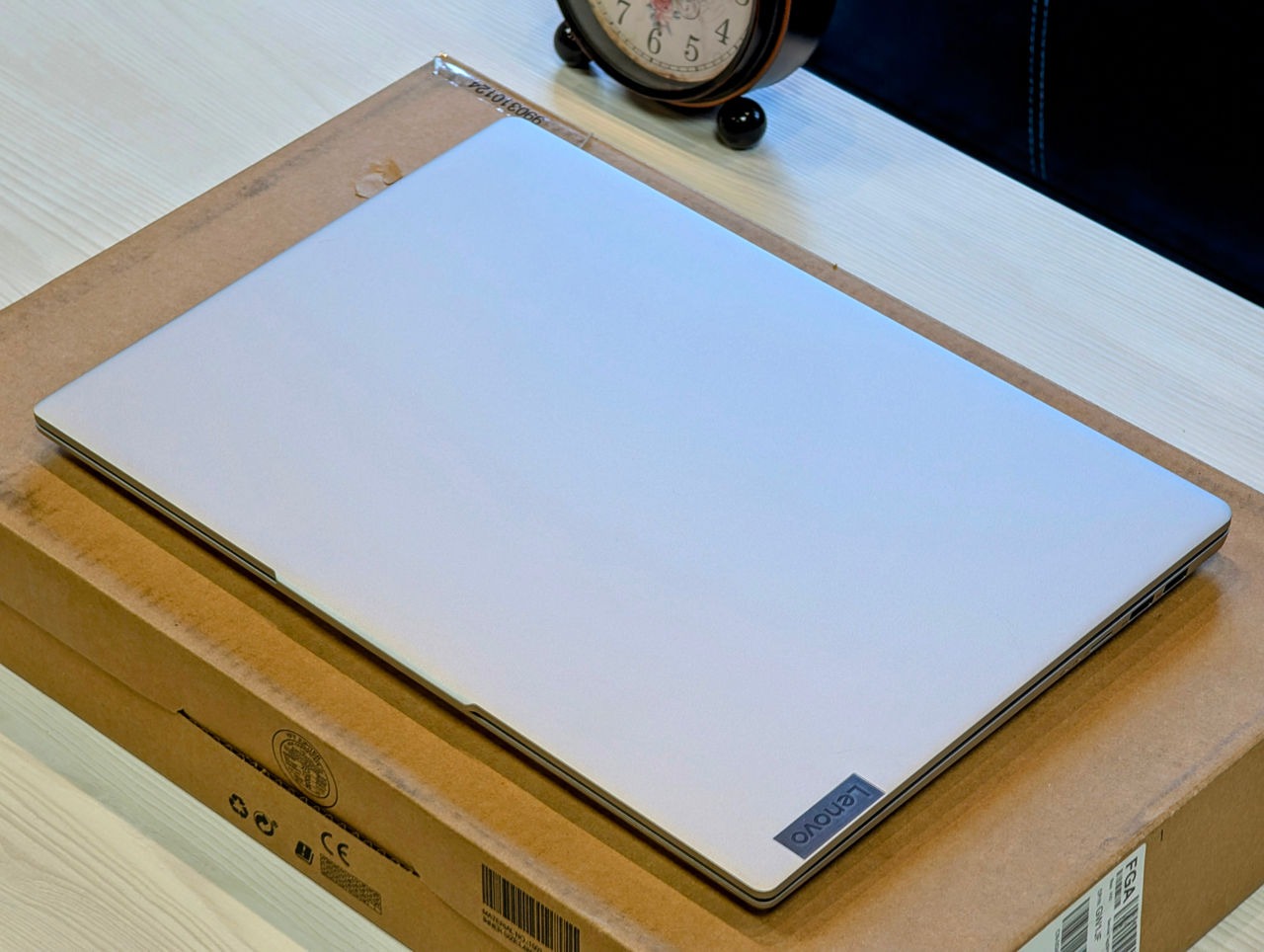Lenovo IdeaPad Slim 3 16ABR8 | Ryzen 7 7730U | 16GB | SSD 512GB | 16″ WUXGA — miniatură 4
