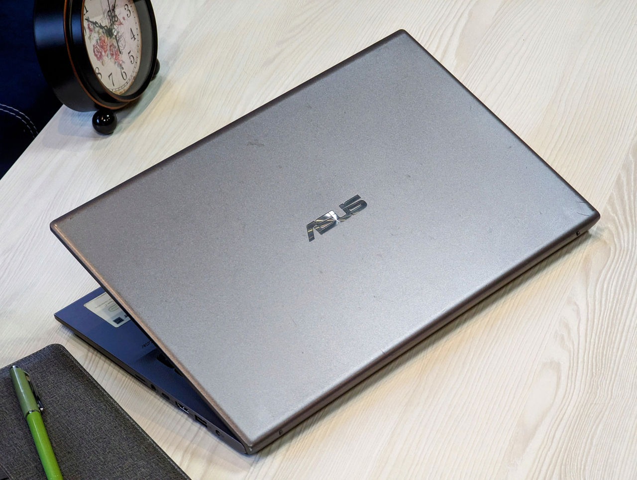 ASUS Vivobook 15 M1502Q | Ryzen 7 5800HS | 16GB | SSD 512GB | 15,6″ Full HD TN — miniatură 4