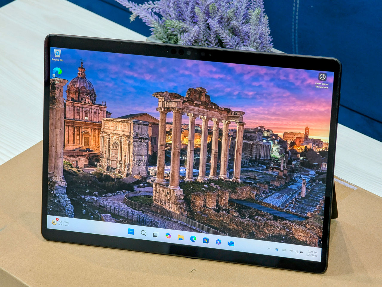 Microsoft Surface Pro X | SQ2 | 16GB RAM | 256GB SSD | 13″ PixelSense Touch | Tastatură roșie — miniatură 7