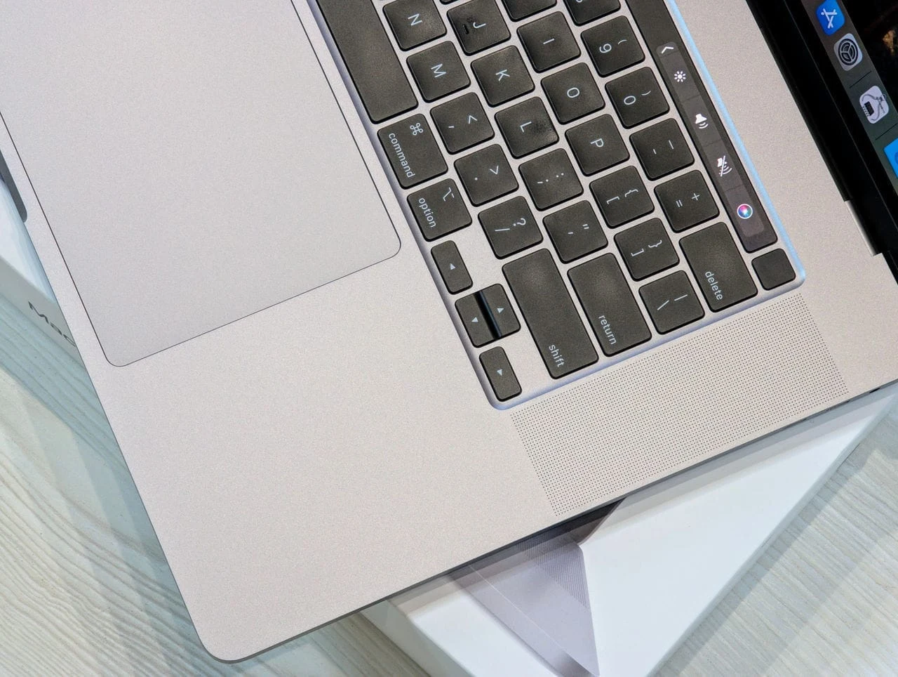 MacBook Pro 16 2021 | i9-9880H | 16GB | 1TB | Radeon Pro 5500M | 16″ Retina — miniatură 10