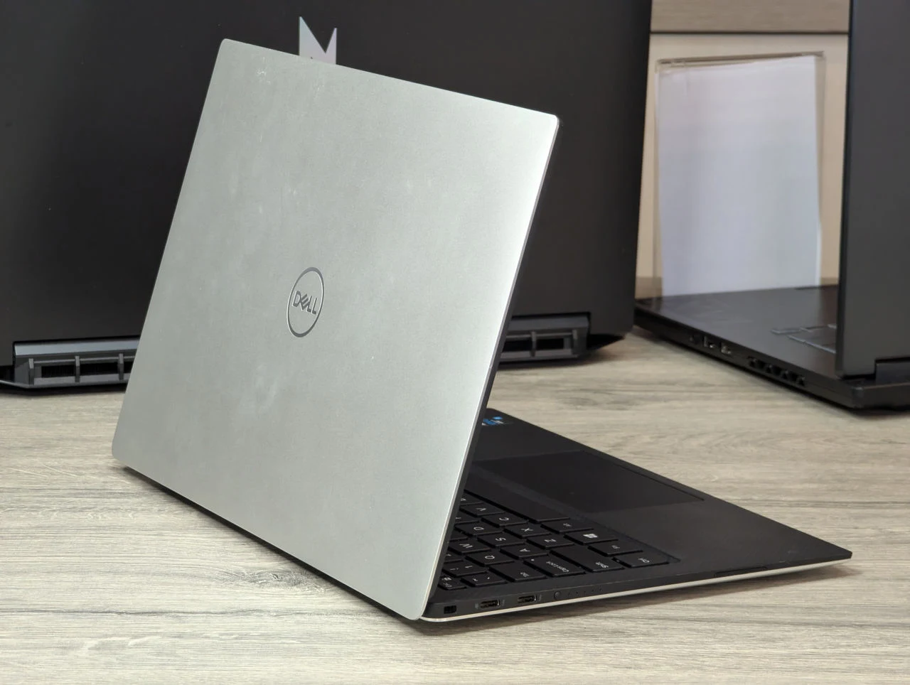 Dell XPS 13 9305 | Carbon Fiber | Intel Core i7-1165G7 | 16GB RAM | 512GB SSD | 13.3″ FHD IPS — miniatură 7