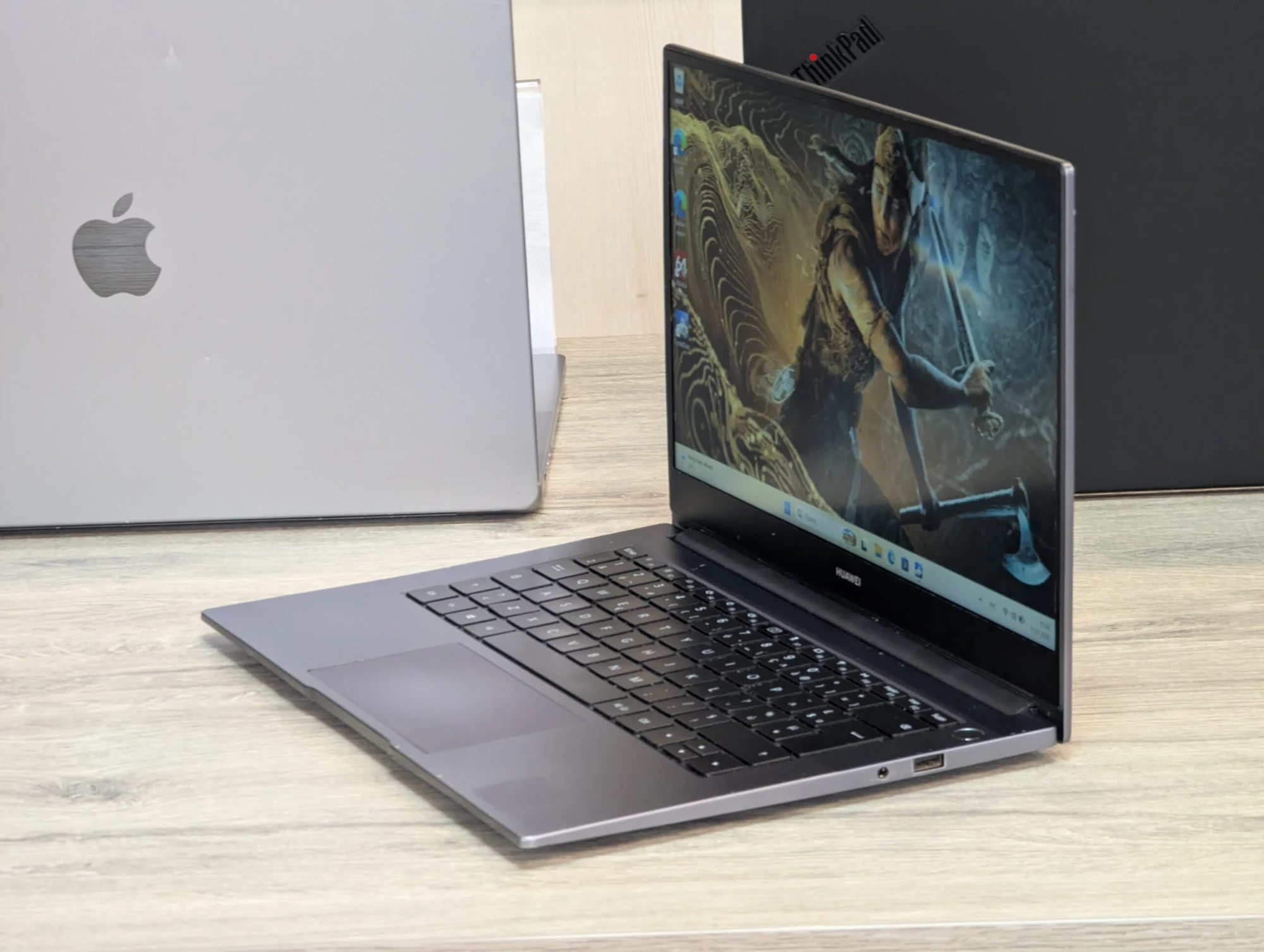 Huawei MateBook D 14 (NBLK-WAX9X) | Ryzen 7 3700U | 8GB | 256GB SSD | RX Vega 10 | 14.0″ Full HD IPS — miniatură 5