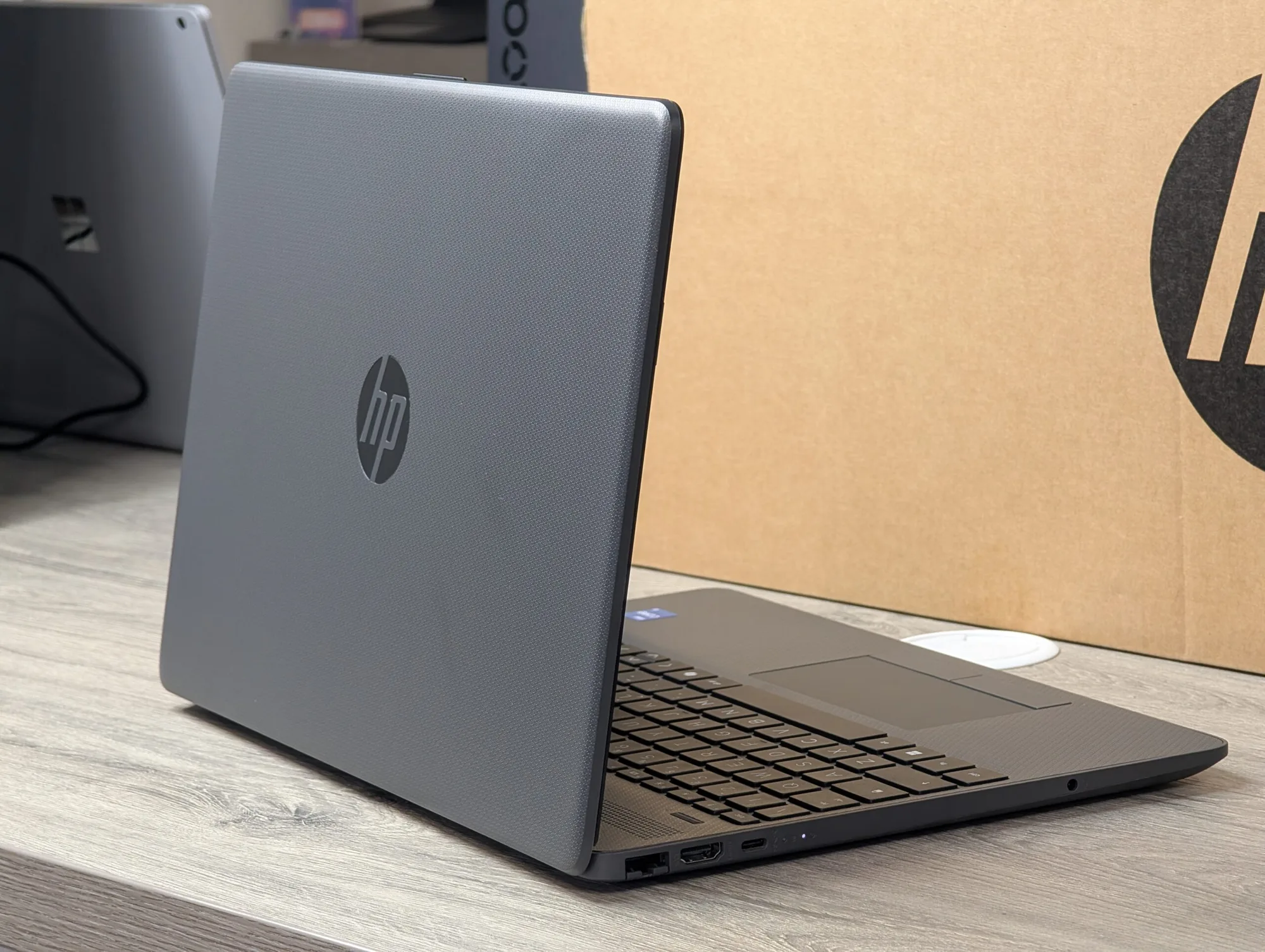 Nou! HP 250 G9 | i5 1334U | 16GB | 512GB | Iris Xe | 15.6″ FHD — miniatură 12