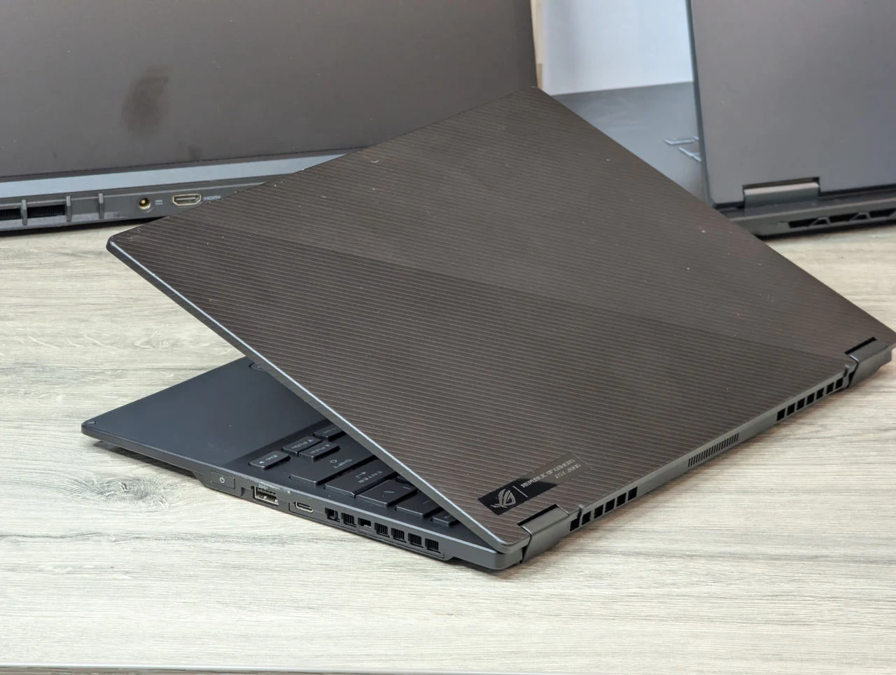 ASUS ROG Flow X13 | AMD Ryzen 9 6900HS | 16GB | 512GB | RTX 3050 Ti | 13.4″ — miniatură 9
