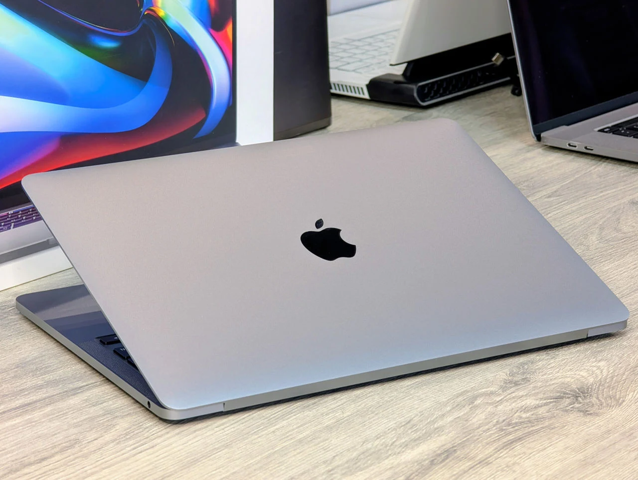 Apple MacBook Pro 13 (2020) | Apple M1 | 16GB RAM | 256GB SSD | 13.3″ — miniatură 8