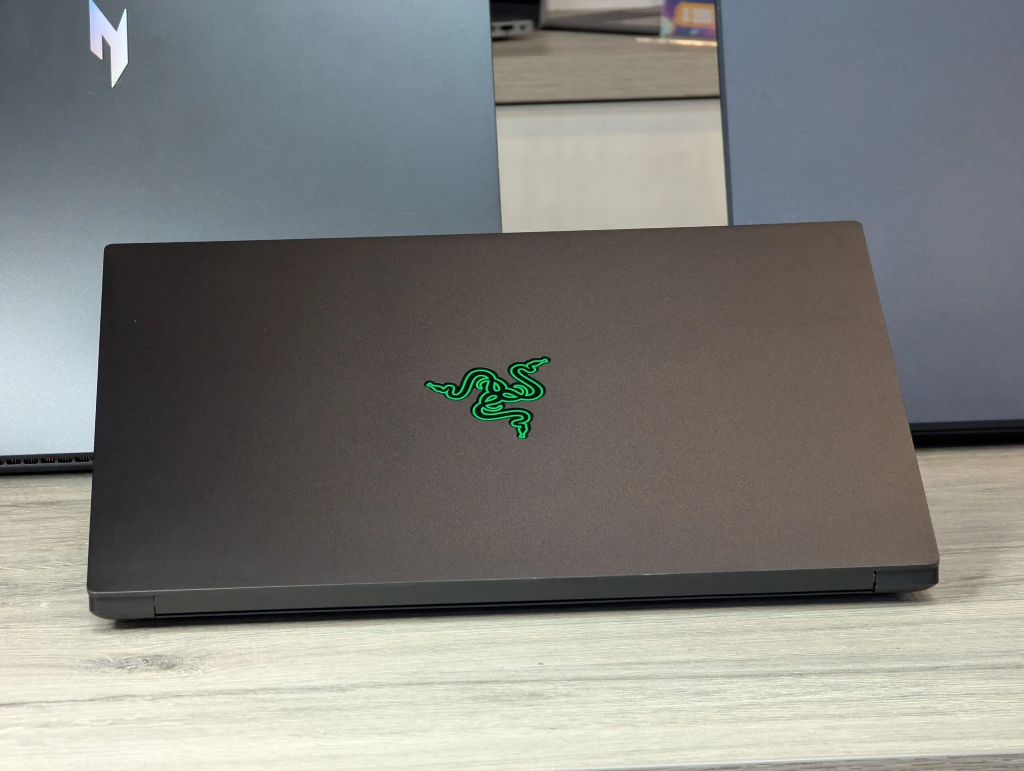 Ca nou! Razer Blade 14 (2022) | AMD Ryzen 7 6800H | RTX 3070 Ti 8GB | 16GB RAM | 1TB | 14.0″ 2.5K 165Hz — miniatură 10