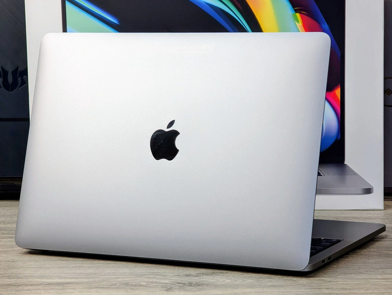Apple MacBook Pro 13 (2020) | Apple M1 | 16GB RAM | 256GB SSD | 13.3″ — miniatură 11