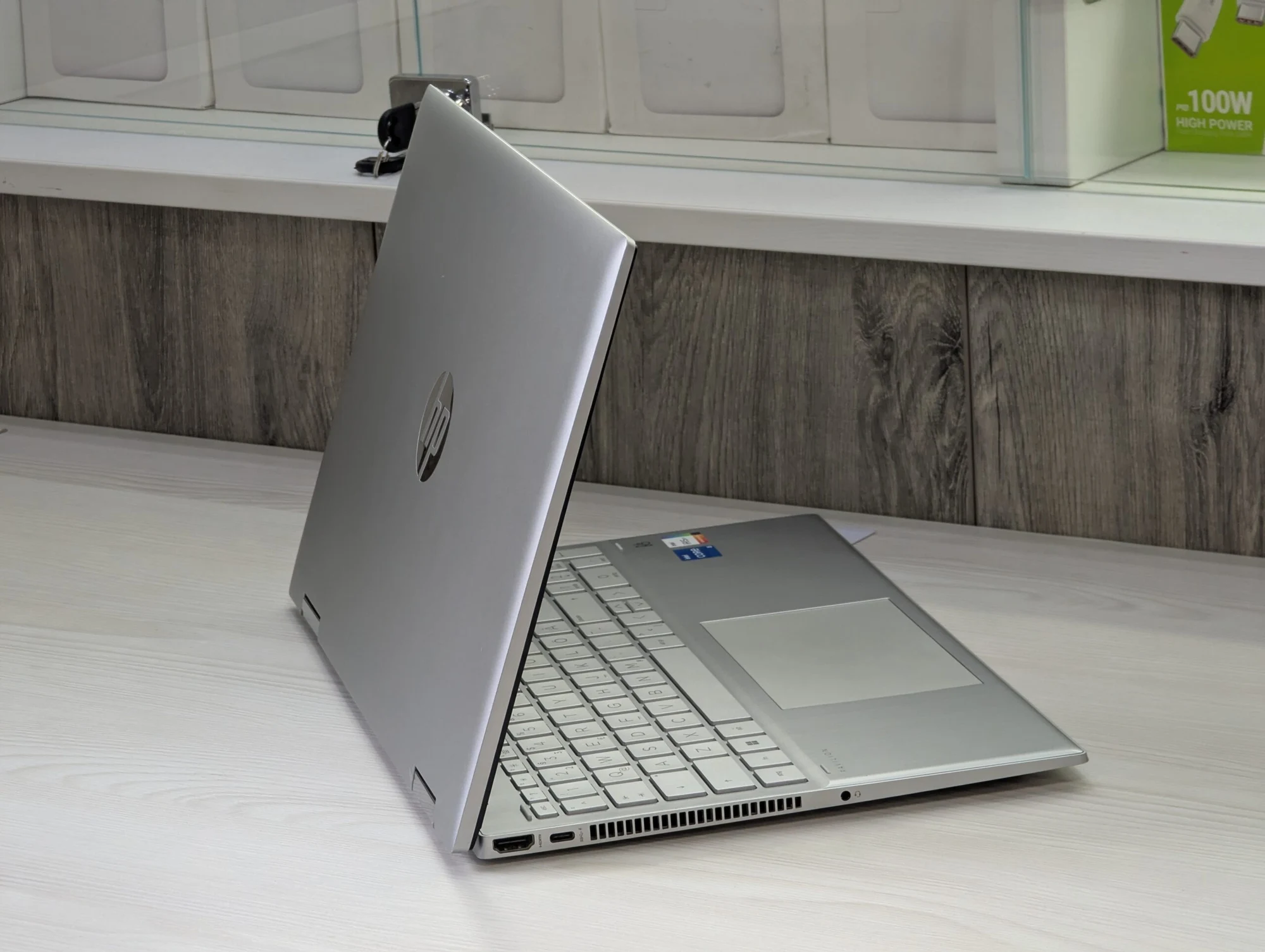 HP Pavilion x360 15 | i5 1235U | 16GB | 256GB | Intel Iris Xe | 15.6″ FHD Touch — miniatură 7