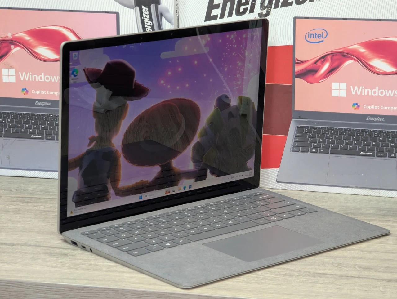 Microsoft Surface Laptop 4 | AMD Ryzen 5 | 16GB | 256GB | AMD Radeon | 13.5″ Touch — miniatură 5