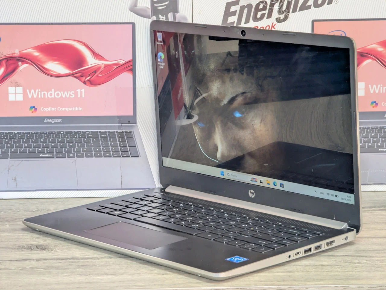 HP Laptop 14 | Intel Core i5-1035G4 | 16GB | 256GB | Intel Iris Plus | 14″ HD — miniatură 3