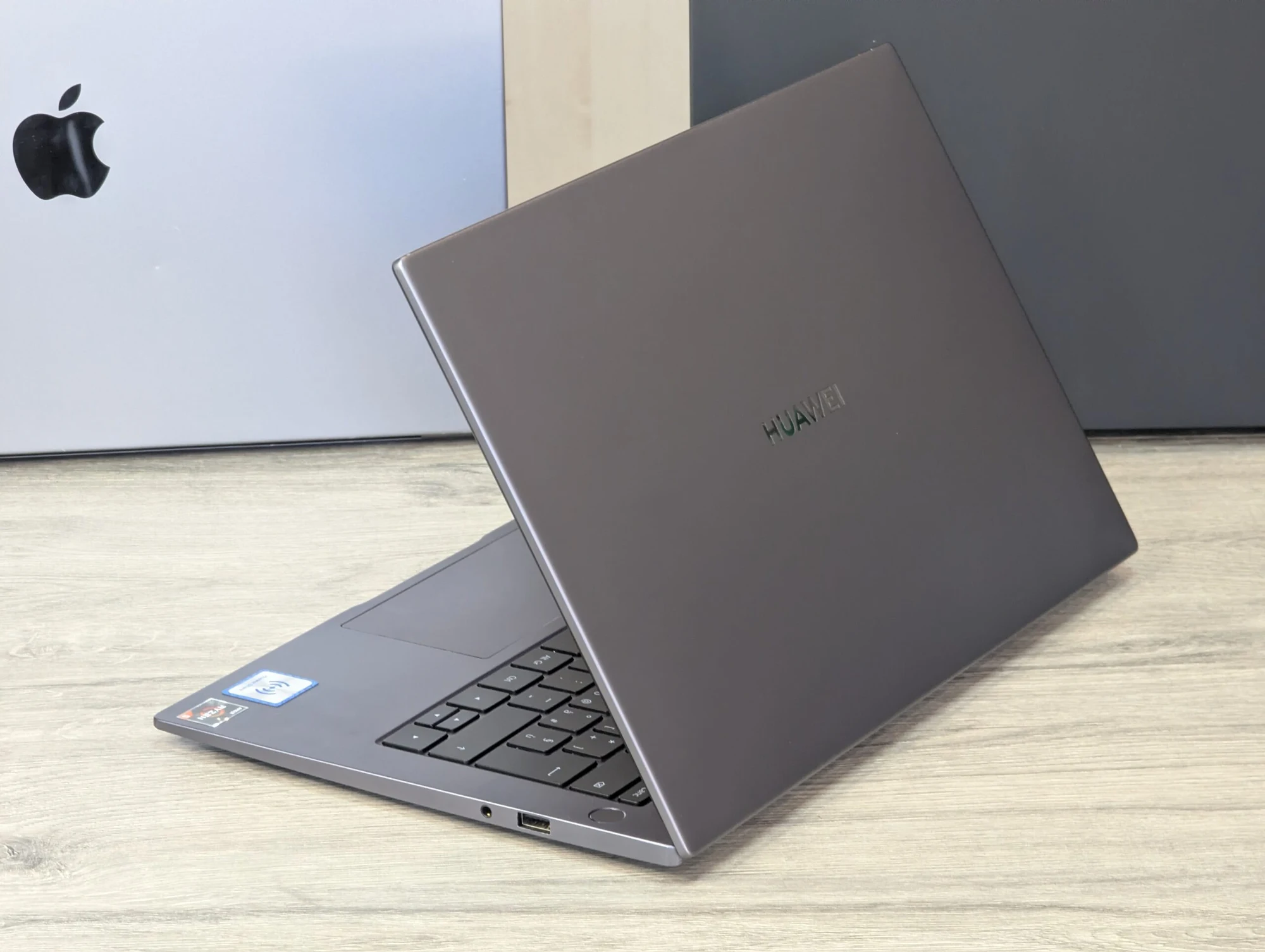 Nou! Honor MagicBook 14 | AMD Ryzen 5 3500U | 8GB | 256GB SSD | Radeon Vega 8 | 14.0″ Full HD — miniatură 8