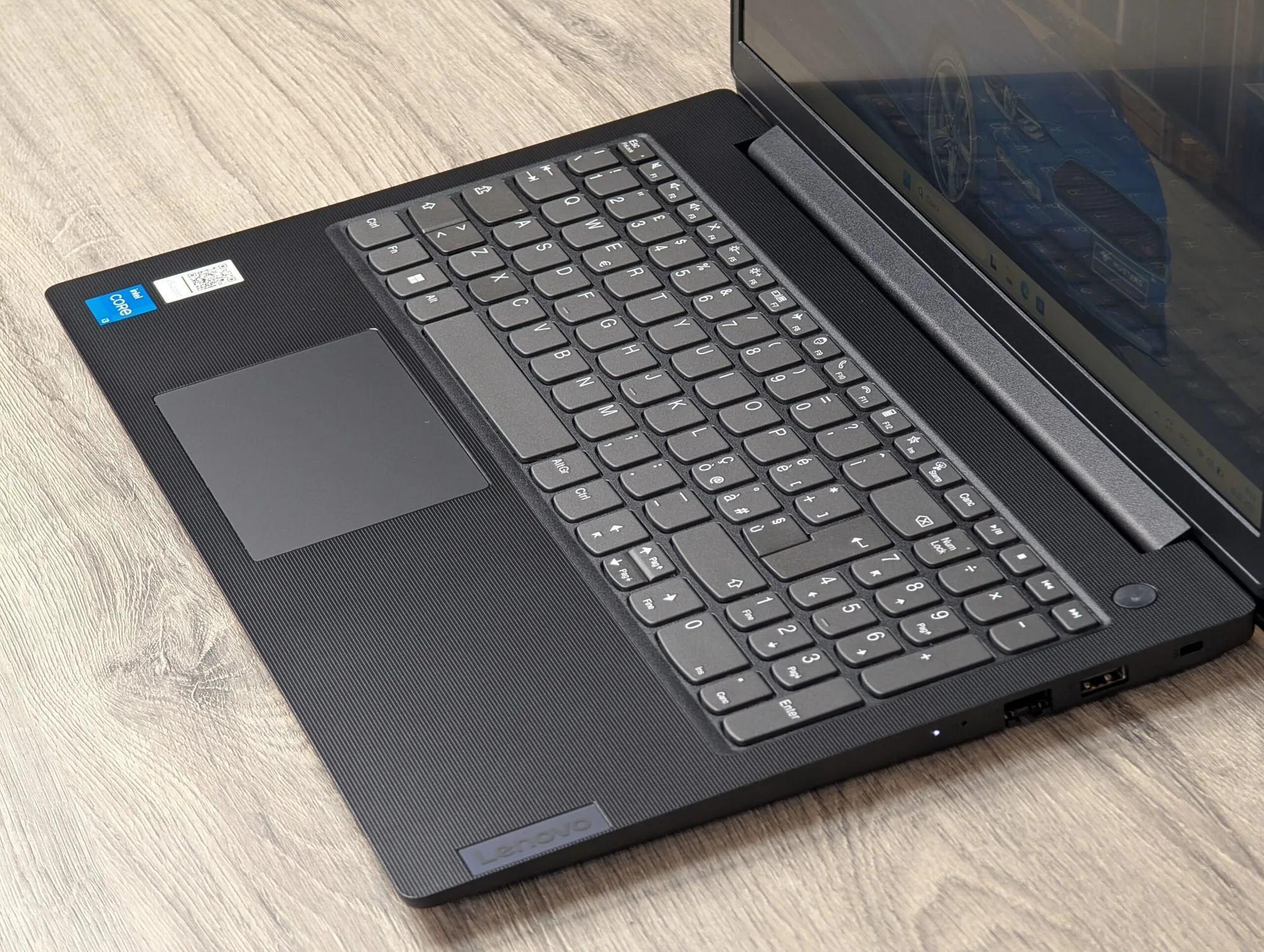Nou! Lenovo V15 G4 IAH | i3 1315U | 16GB | 512GB | Intel UHD | 15.6″ FHD — miniatură 7