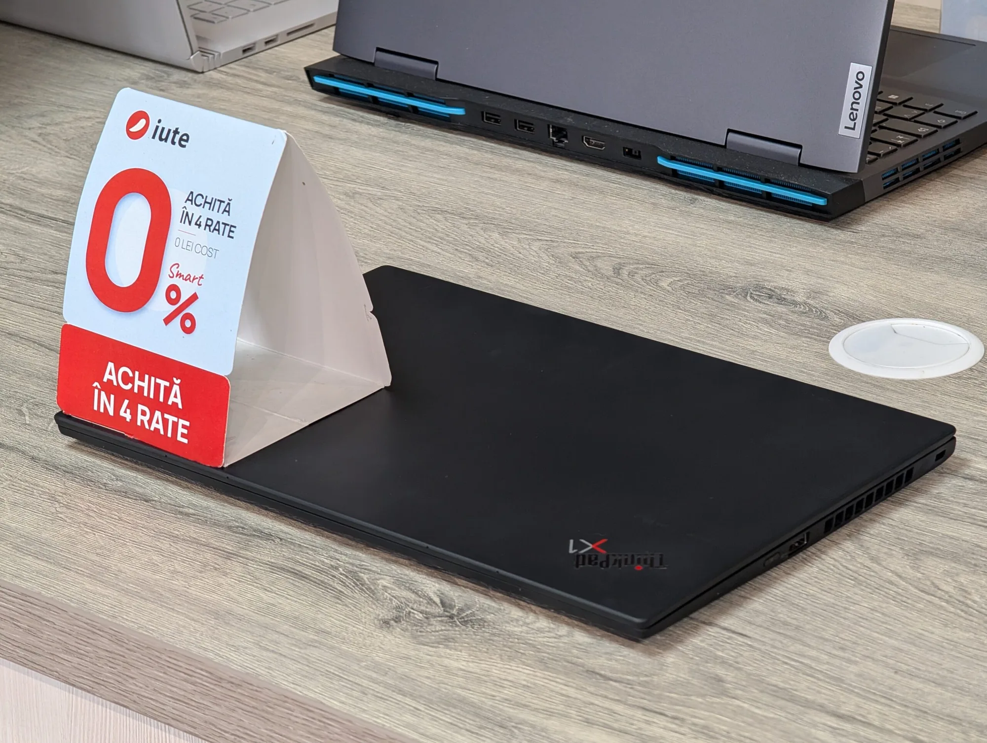 Lenovo ThinkPad X1 Carbon Gen 8 | i5 10210U | 16GB | 256GB | Intel UHD | 14.0″ FHD — miniatură 15