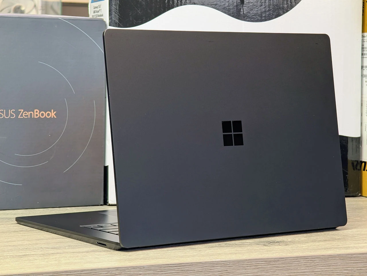 Microsoft Surface Laptop 5 | i7-1265U | 16GB Ram | 512GB | 15″ Touch — miniatură 9