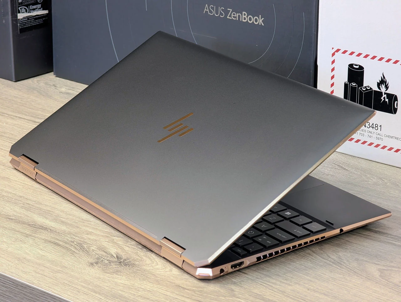 HP Spectre x360 Convertible | i7 10750H | 16GB | 256GB | GTX 1650 Ti | 15.6″ 4K Touch — miniatură 14