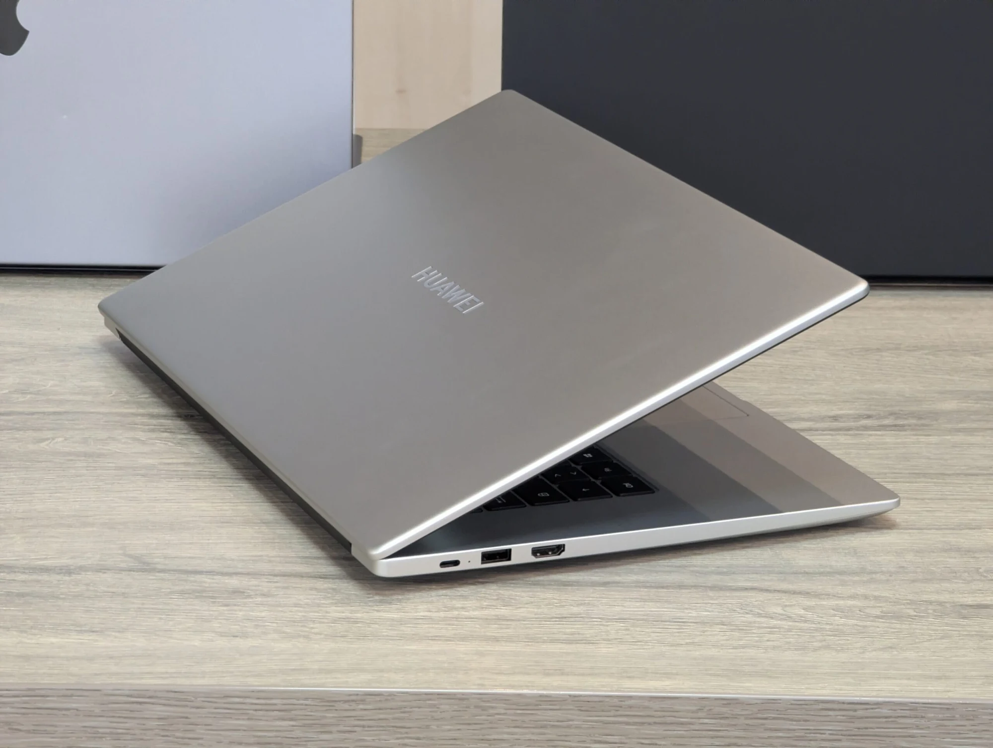 Nou! Huawei MateBook D 15 | Core i3-10110U | 8GB | 256GB SSD | Intel UHD Graphics | 15.6″ Full HD — miniatură 11