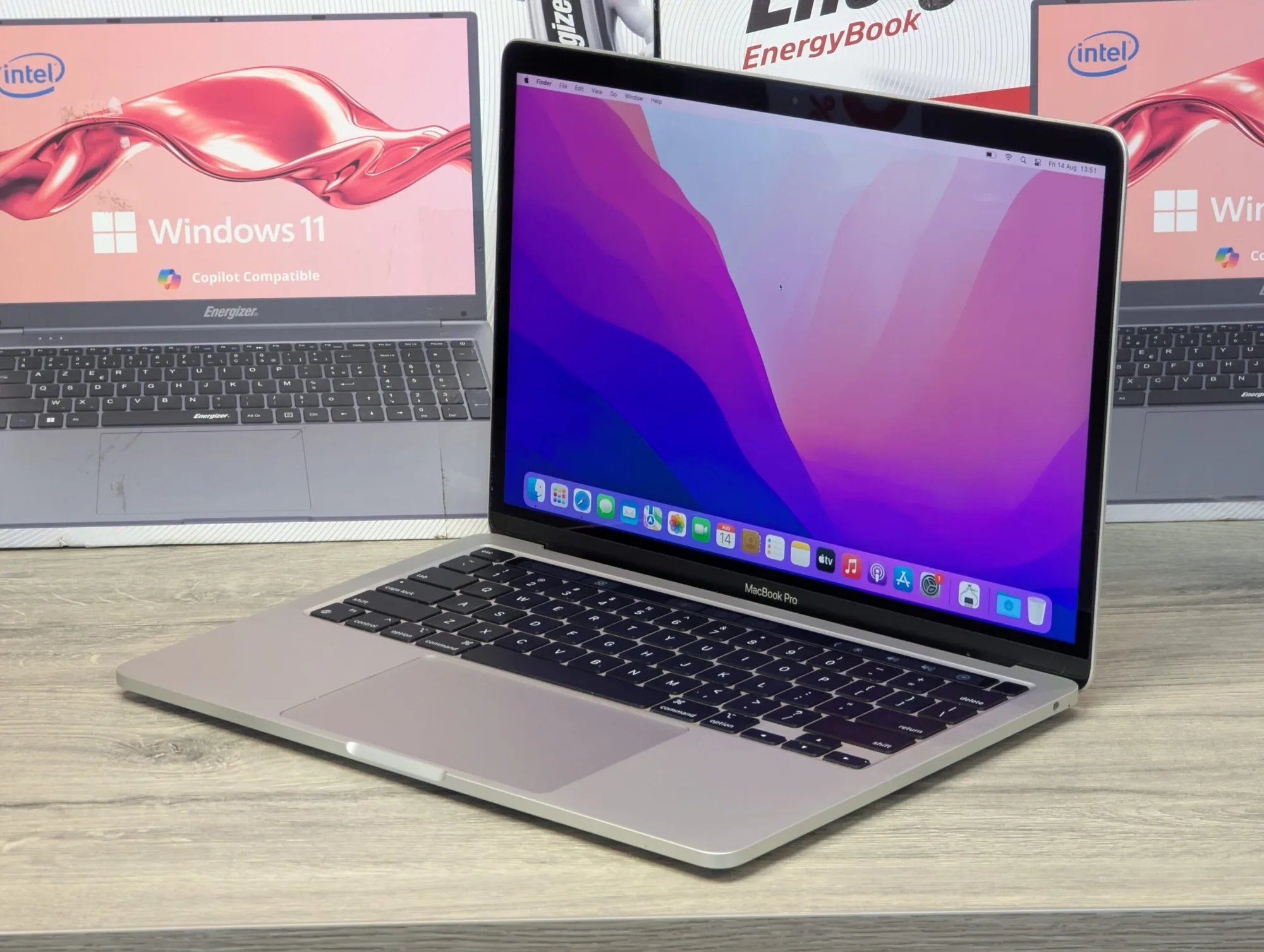 Apple MacBook Pro 13 (2020) | Apple M1 | 16GB RAM | 1TB | 13.3″ — miniatură 4