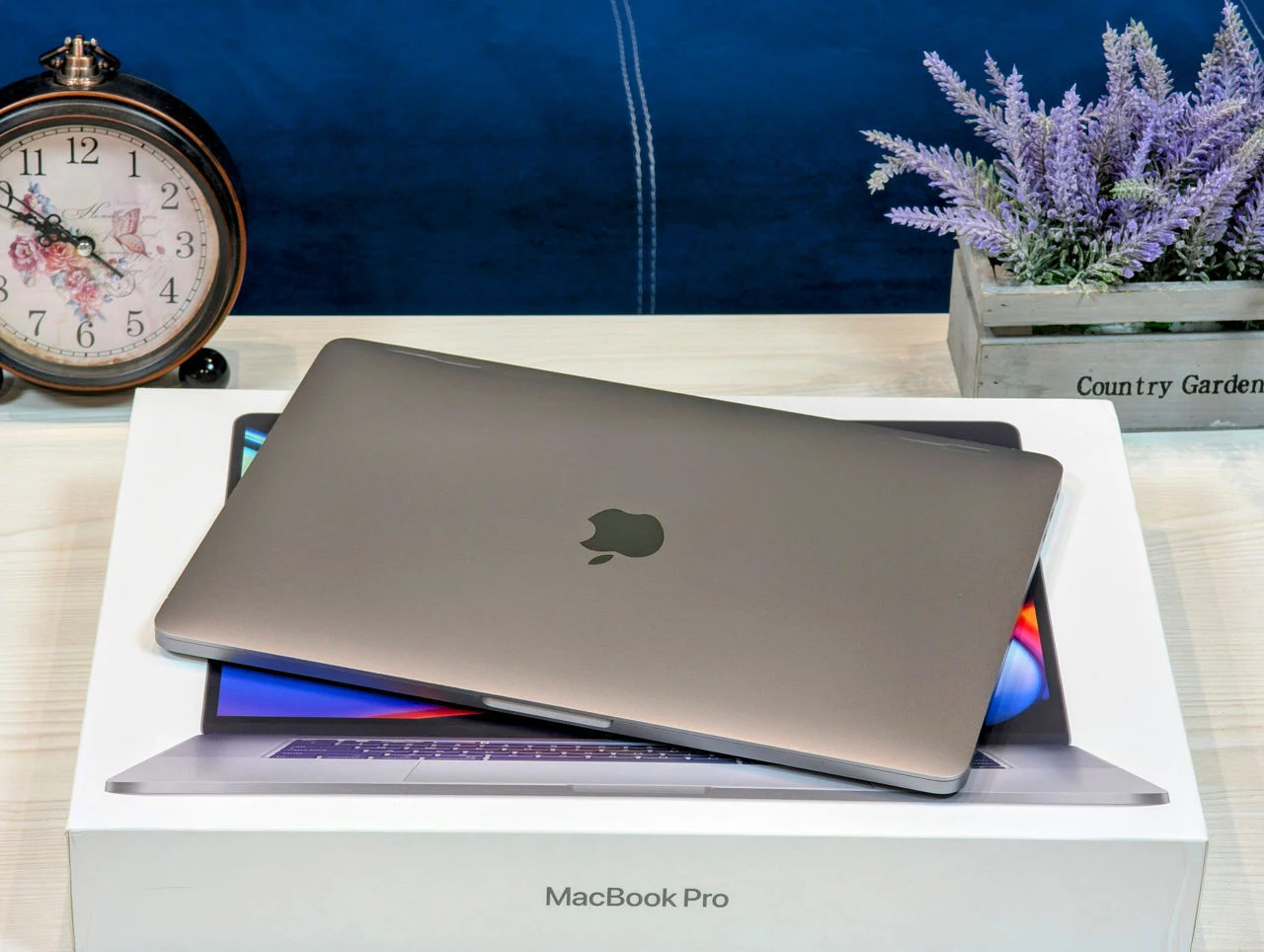 Apple MacBook Pro 13 (2017) | i7 3.5GHz | 16GB Ram | 1TB | Retina — miniatură 13