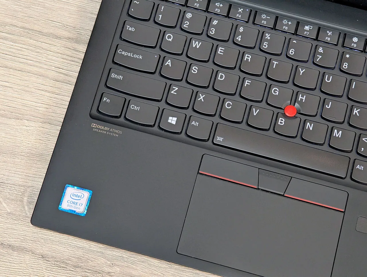 Lenovo ThinkPad X1 Carbon Gen 6 | i5-8265U | 16 GB | 256GB | 14″ IPS — miniatură 14