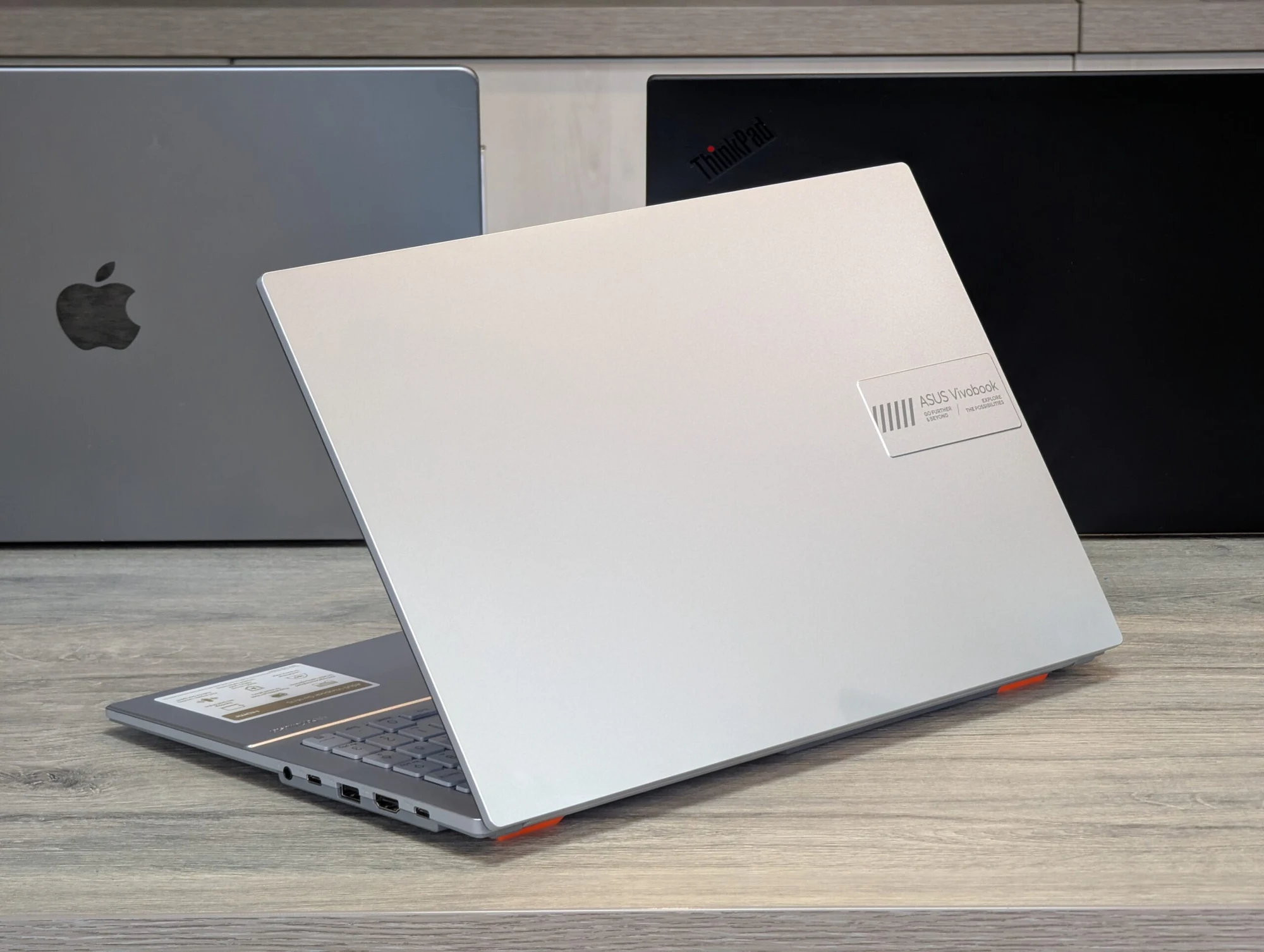 Nou! ASUS Vivobook 15 | Ryzen 5 7520U | 16GB | 512GB | AMD Radeon Graphics | 15.6″ Full HD — miniatură 11