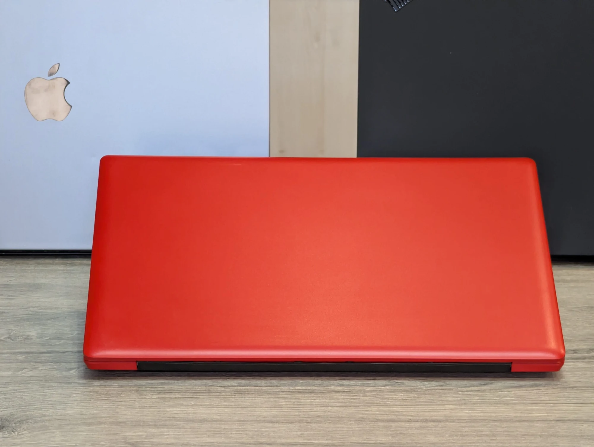 Nou! Laptop 15.6″ Red | Intel Celeron J4125 | 8GB | 256GB SSD | Intel UHD 600 | Windows 11 — miniatură 10