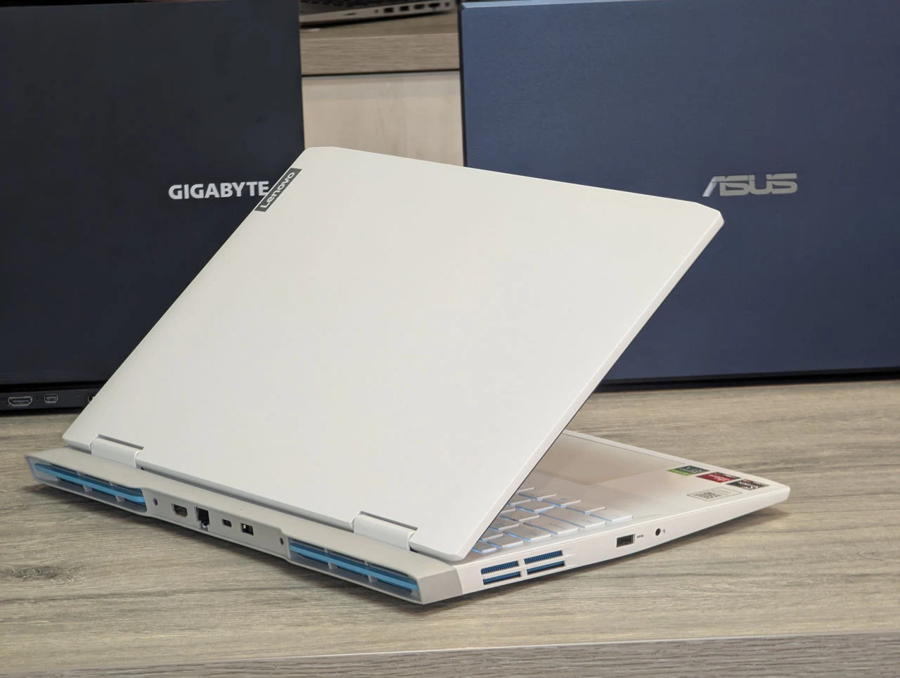 Lenovo IdeaPad Gaming 3 | Ryzen 7 6800H | RTX 3050 Ti | 16GB | 512GB | 15.6″ FHD 120Hz — miniatură 10