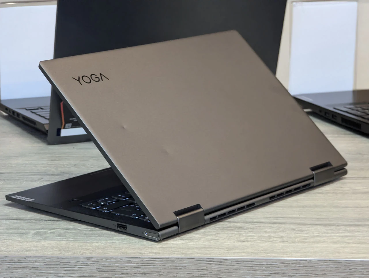 Lenovo Yoga C740-14 | Intel Core i5-10210U | 8GB RAM | 256GB SSD | 14.0″ Touch 2-in-1 — miniatură 13