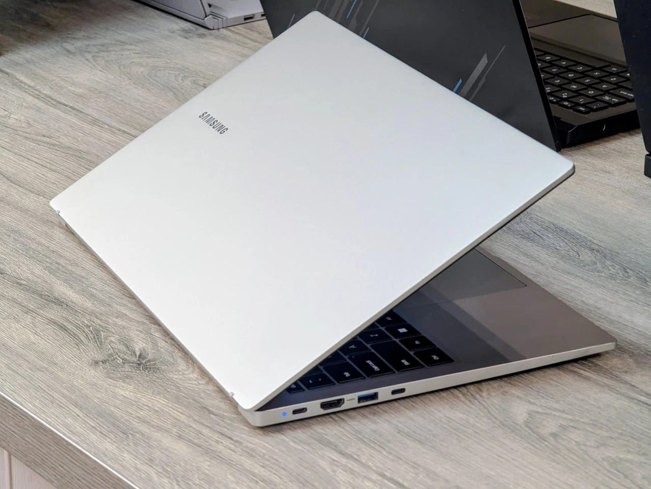 Samsung Galaxy Book 750TDA | Intel i7 1165G7 | 16GB | 256GB | Intel Iris Xe MAX | 15.6″ FHD — miniatură 9