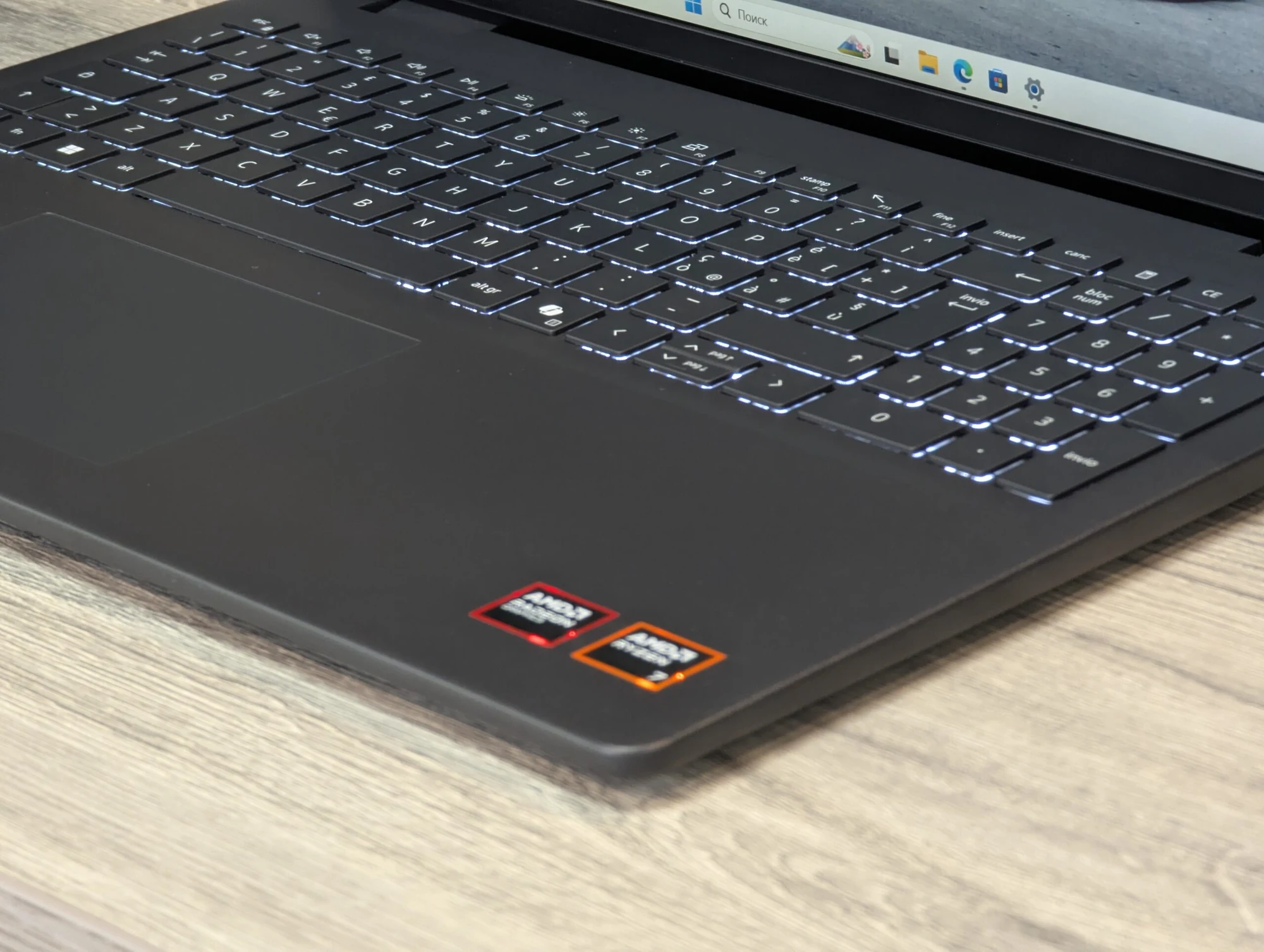 Новый! Dell 16 | Ryzen 7 | 16GB | 1TB SSD | AMD Radeon 780M | 16.0″ Full HD+ — миниатюра 8