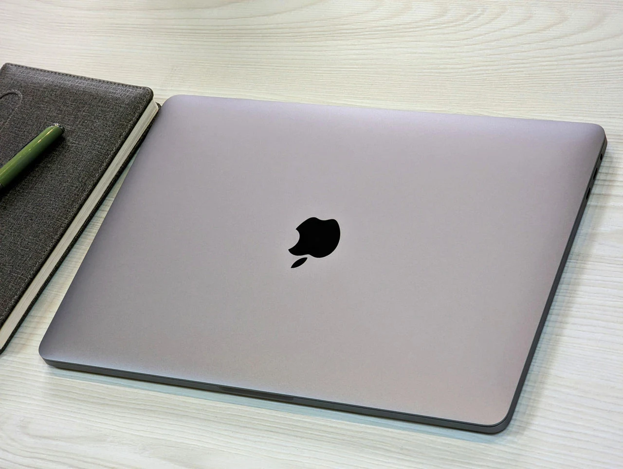 MacBook Pro 13 2020 | Core i5 8279U | 16Gb Ram | 512Gb | 13.3″ Retina IPS — miniatură 13