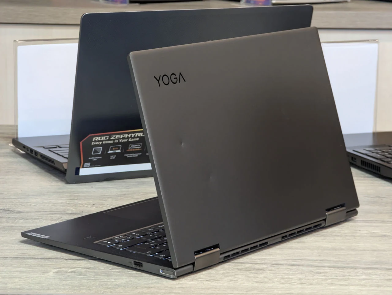 Lenovo Yoga C740-14 | Intel Core i5-10210U | 8GB RAM | 256GB SSD | 14.0″ Touch 2-in-1 — miniatură 8