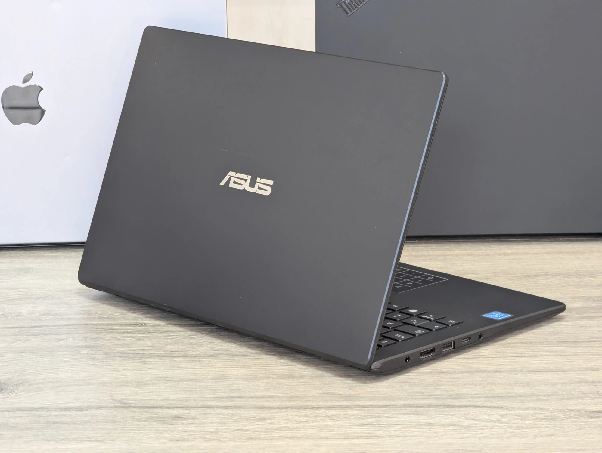 ASUS VivoBook 14 | Intel Celeron N4020 | 8GB | 128GB eMMC | Intel UHD 600 | 14.0″ — miniatură 7