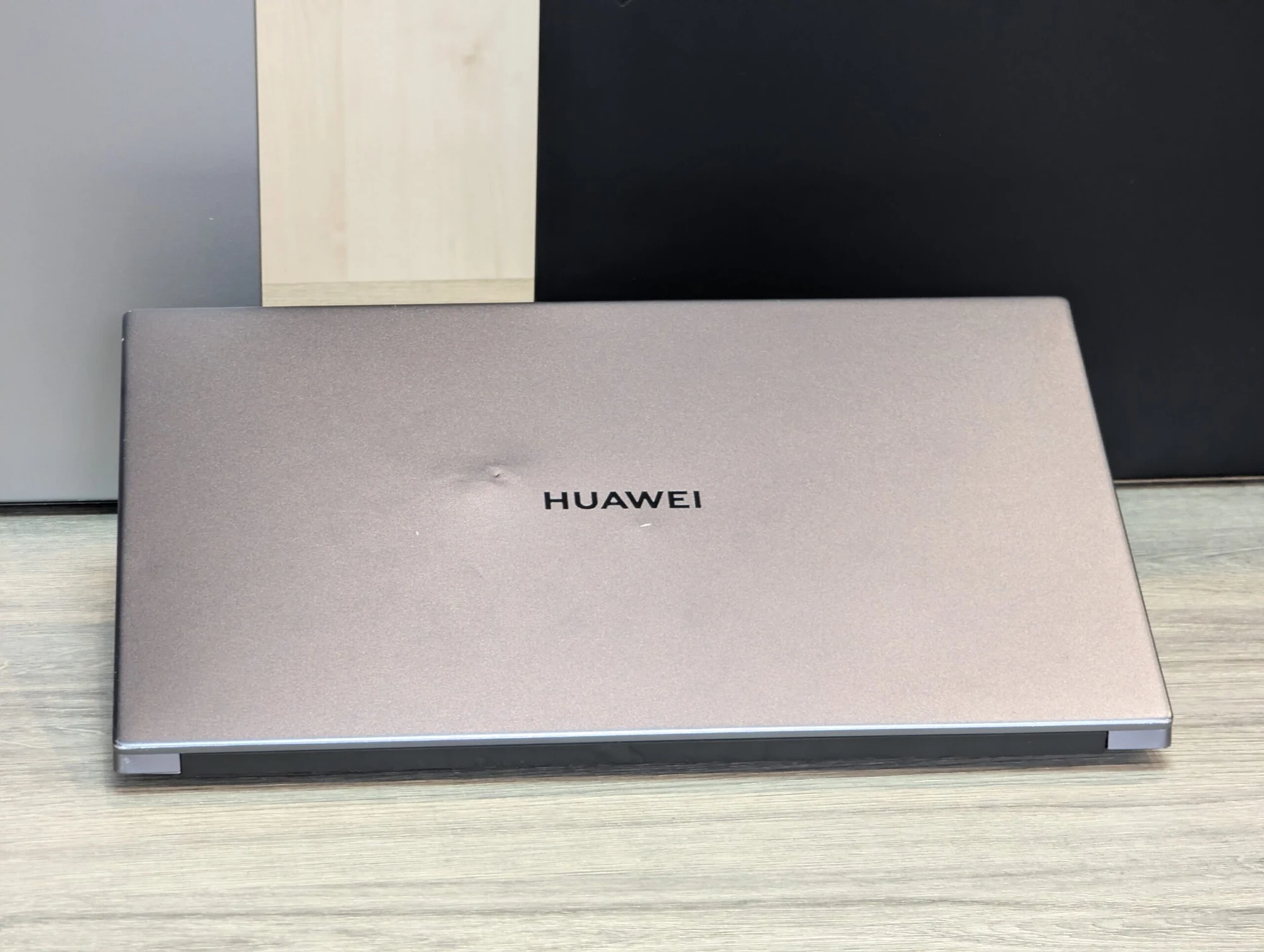 Huawei MateBook D 14 (NBLK-WAX9X) | Ryzen 7 3700U | 8GB | 256GB SSD | RX Vega 10 | 14.0″ Full HD IPS — miniatură 11