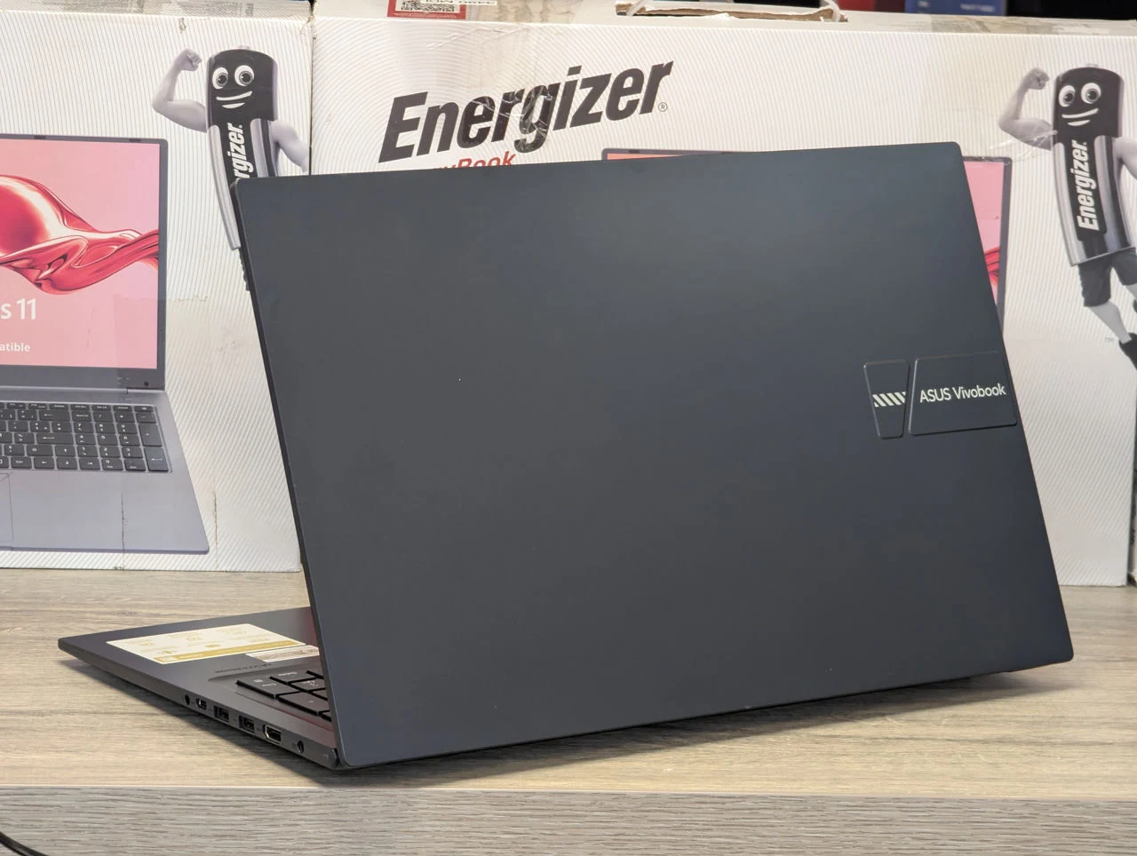 ASUS Vivobook 17 X1704ZA | Intel Core i3-1215U | 16GB | 512GB | Intel UHD | 17.3″ FHD — miniatură 7