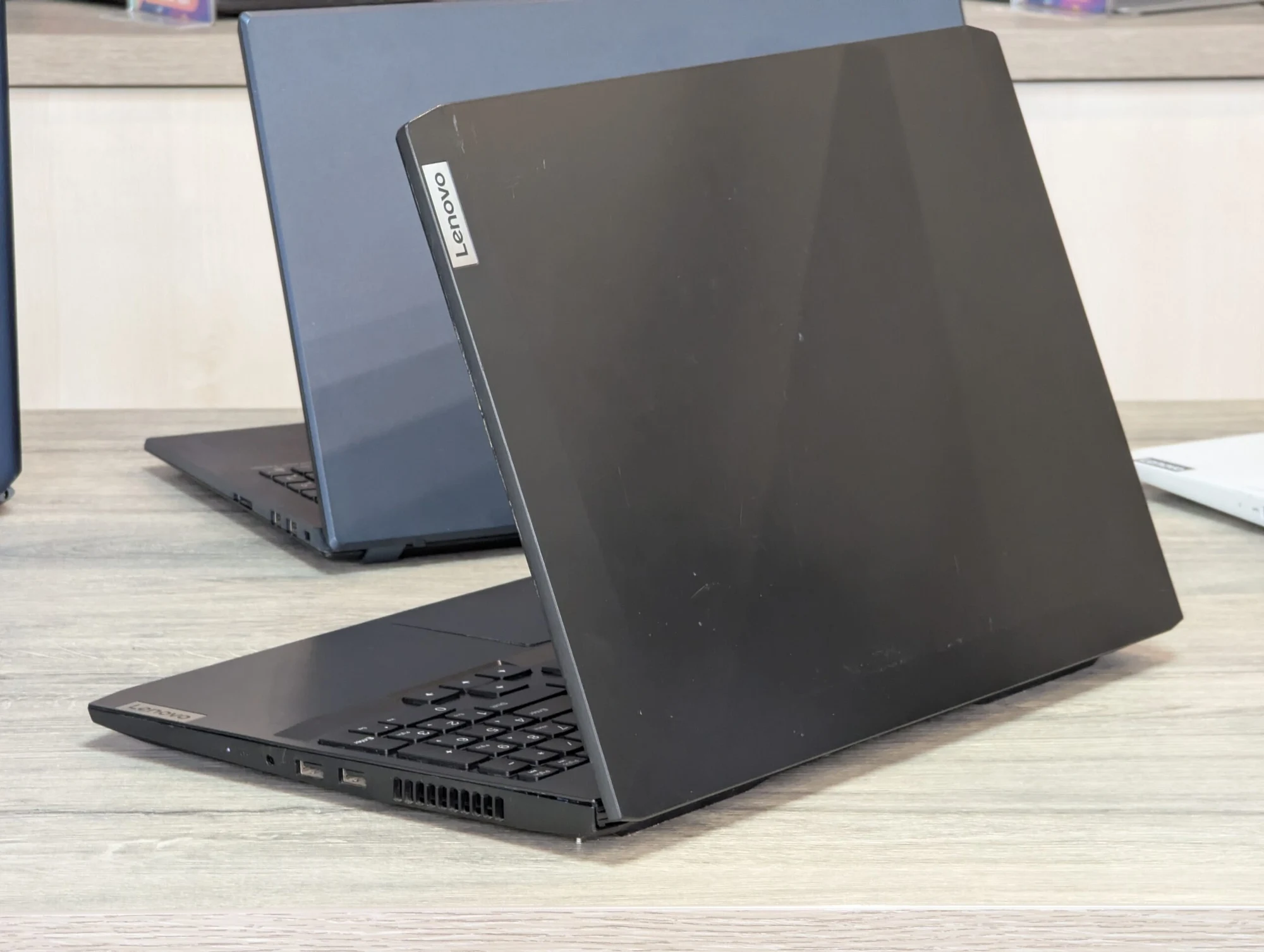 Lenovo IdeaPad Gaming 3 | AMD Ryzen 5 5600H | RTX 3050 4GB | 16GB RAM | 256GB SSD — miniatură 7
