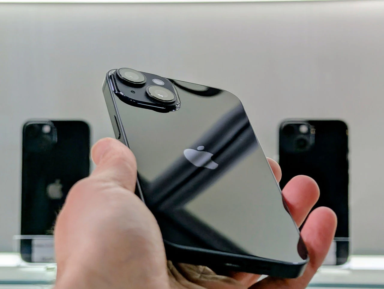 IPhone 14 | A15 Bionic | 6GB | 256GB | 6.1″ Retina | Midnight | Dual eSIM — miniatură 5