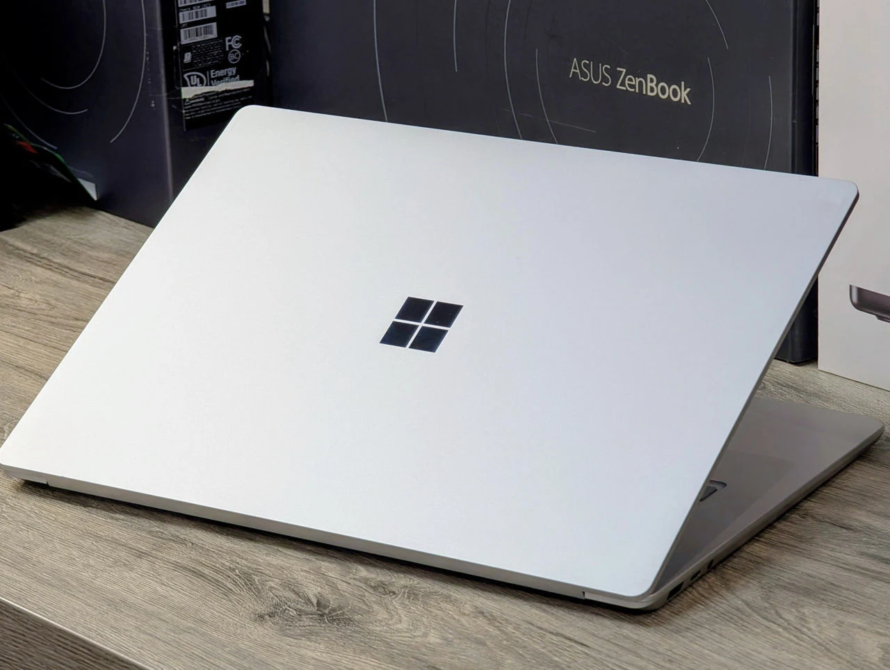 Microsoft Surface Laptop 3 | i7-1065G7 | 16GB Ram | 256GB | 15″ Touch — miniatură 14
