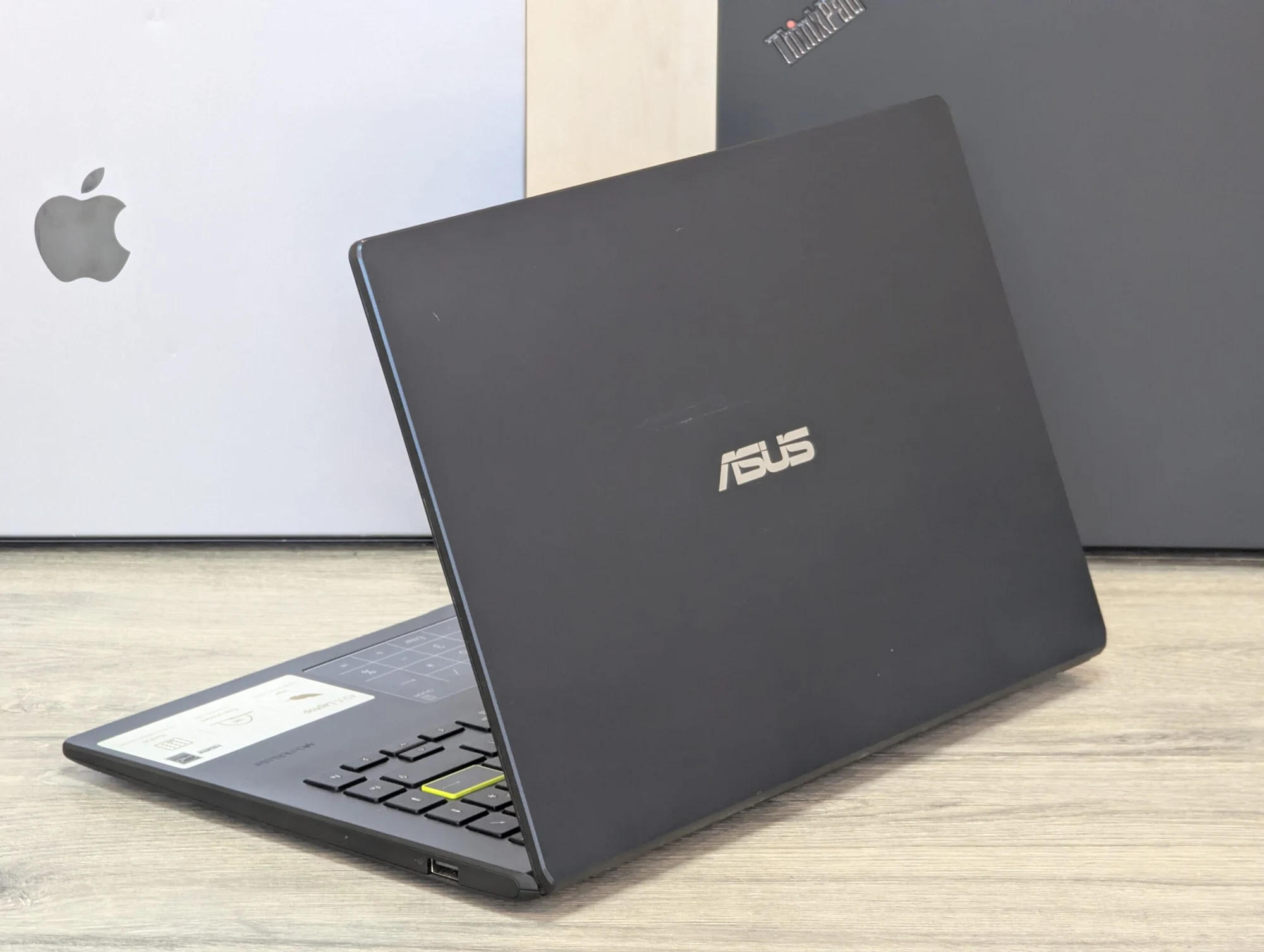 ASUS VivoBook 14 | Intel Celeron N4020 | 8GB | 128GB eMMC | Intel UHD 600 | 14.0″ — miniatură 8