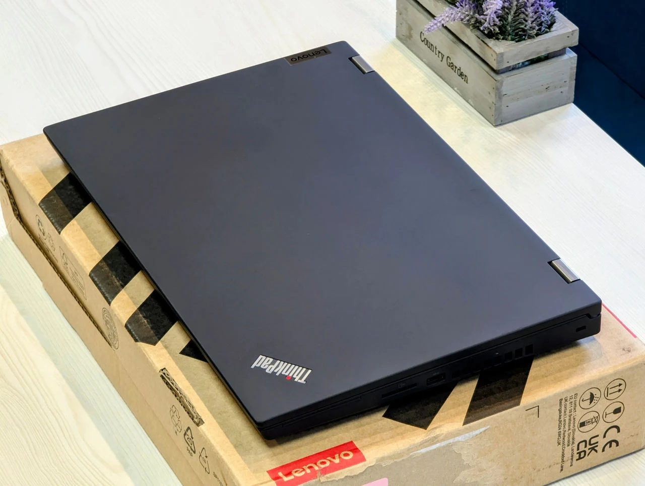 Lenovo ThinkPad P15 | i7 10750H | 32GB | 512GB | Quadro T1000 | 15.6″ FHD — miniatură 15
