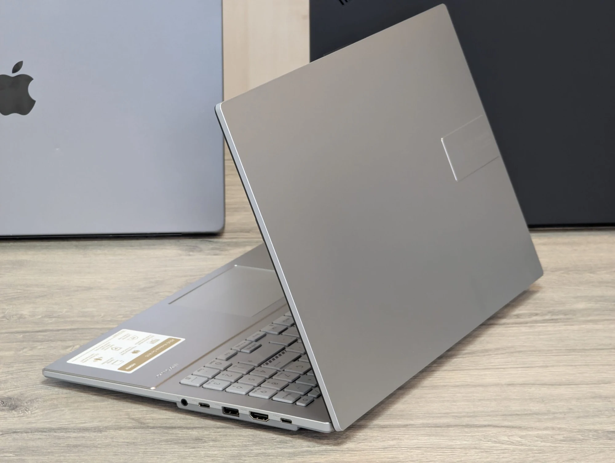 Nou! ASUS VivoBook Go 15 | AMD Ryzen 5 7520U | 16GB DDR5 | 512GB SSD | AMD Radeon 610M | 15.6″ Full — miniatură 8