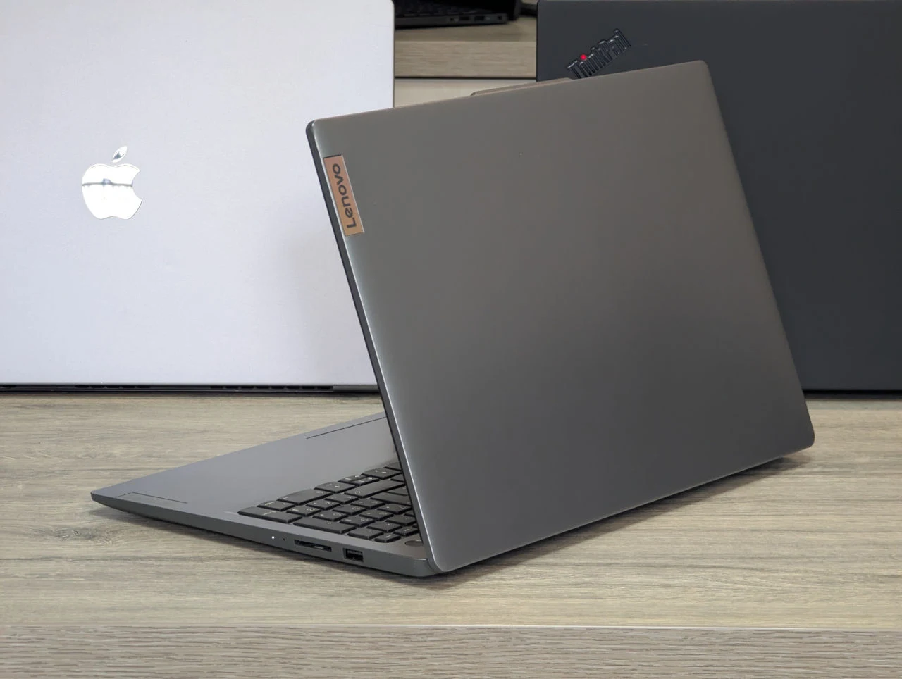 Ca nou! Lenovo IdeaPad Slim 3 | Ryzen 5 5625U | 16GB | 512GB | AMD Radeon | 15.6″ FHD — miniatură 8