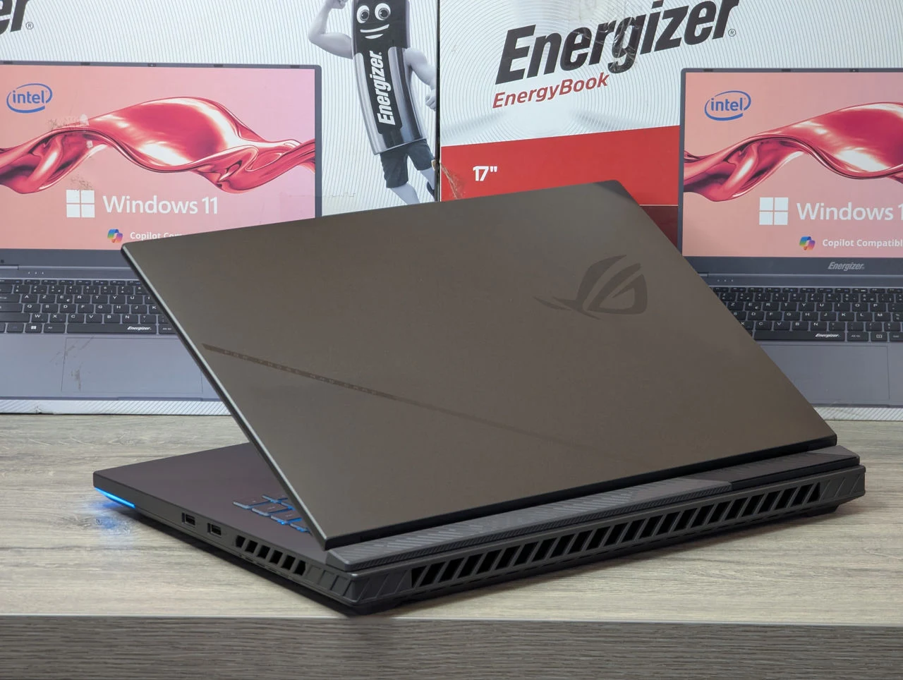 ASUS ROG Strix G16 | Ryzen 9 8940HX | 32GB | 2TB | RTX 5070 | 16.0″ 165Hz — miniatură 12